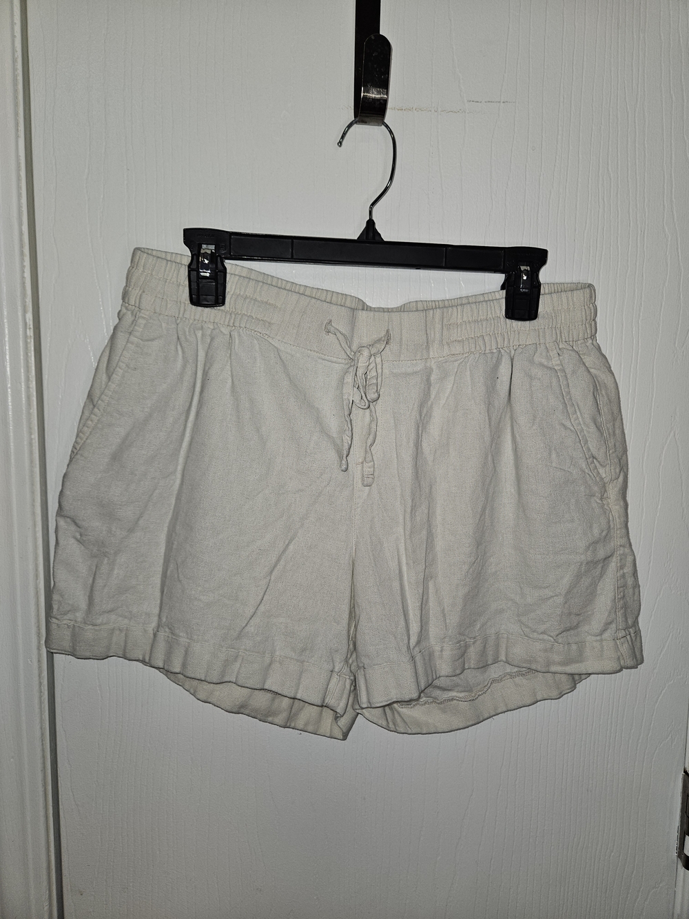 Old Navy Cream High-Waist Drawstring Linen-Blend Shorts